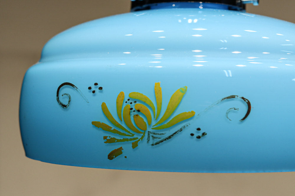 黄色の花模様が幻想的に浮かぶブルーガラスの電笠　DC8760