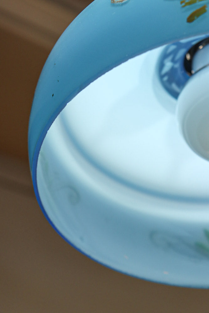 黄色の花模様が幻想的に浮かぶブルーガラスの電笠　DC8760