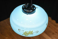 黄色の花模様が幻想的に浮かぶブルーガラスの電笠　DC8760