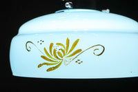 黄色の花模様が幻想的に浮かぶブルーガラスの電笠　DC8760