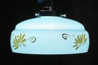 黄色の花模様が幻想的に浮かぶブルーガラスの電笠　DC8760