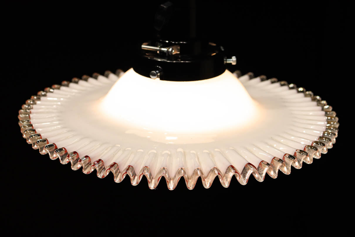 珍品‼下から見上げると赤の縁取りがモダンに輝く素敵な電笠　DC8761