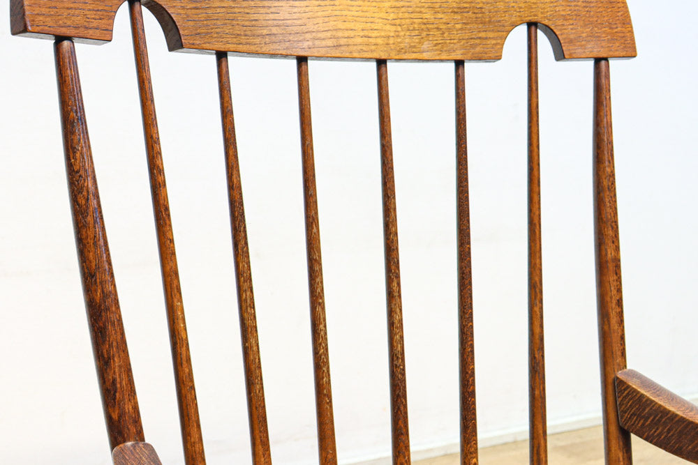 艶味を増した美しい色彩の風格漂うロッキングチェア　DC8765