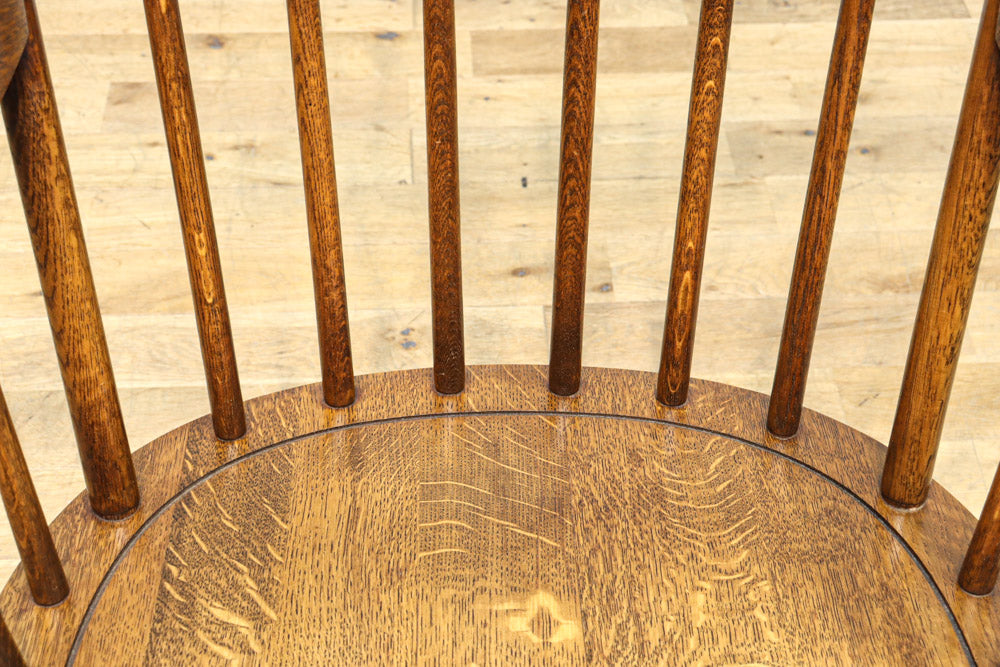 艶味を増した美しい色彩の風格漂うロッキングチェア　DC8765