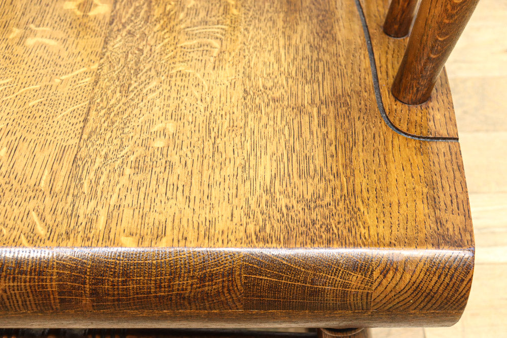 艶味を増した美しい色彩の風格漂うロッキングチェア　DC8765