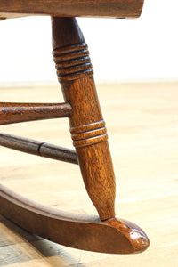 艶味を増した美しい色彩の風格漂うロッキングチェア　DC8765