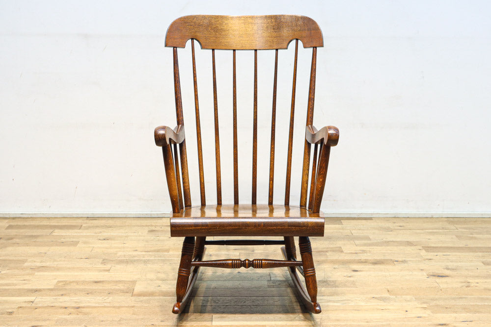 艶味を増した美しい色彩の風格漂うロッキングチェア　DC8765