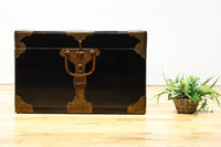 黒漆と繊細な模様入り装飾金具で風情ある挟み箱　DC8766