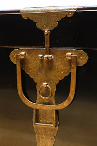 黒漆と繊細な模様入り装飾金具で風情ある挟み箱　DC8766