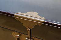 黒漆と繊細な模様入り装飾金具で風情ある挟み箱　DC8766