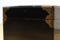 黒漆と繊細な模様入り装飾金具で風情ある挟み箱　DC8766