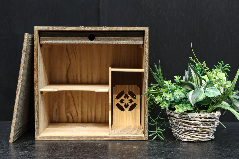 Antique tool box (tabi-Tansu) DC8771