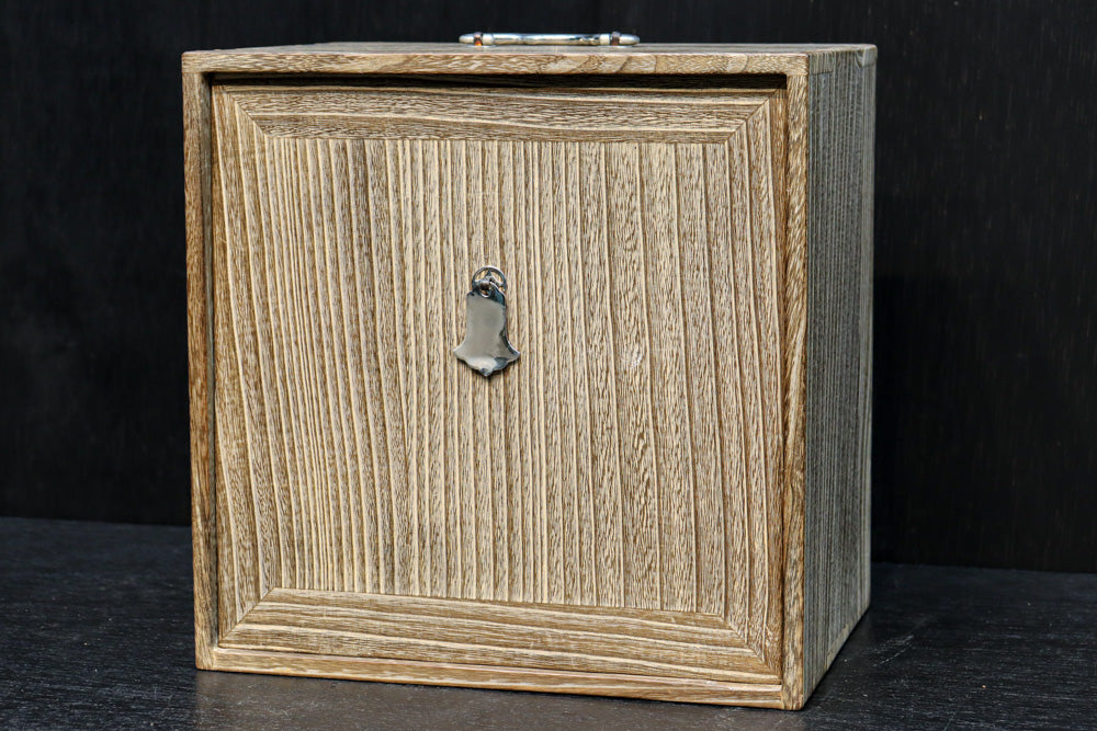 Antique tool box (tabi-Tansu) DC8771