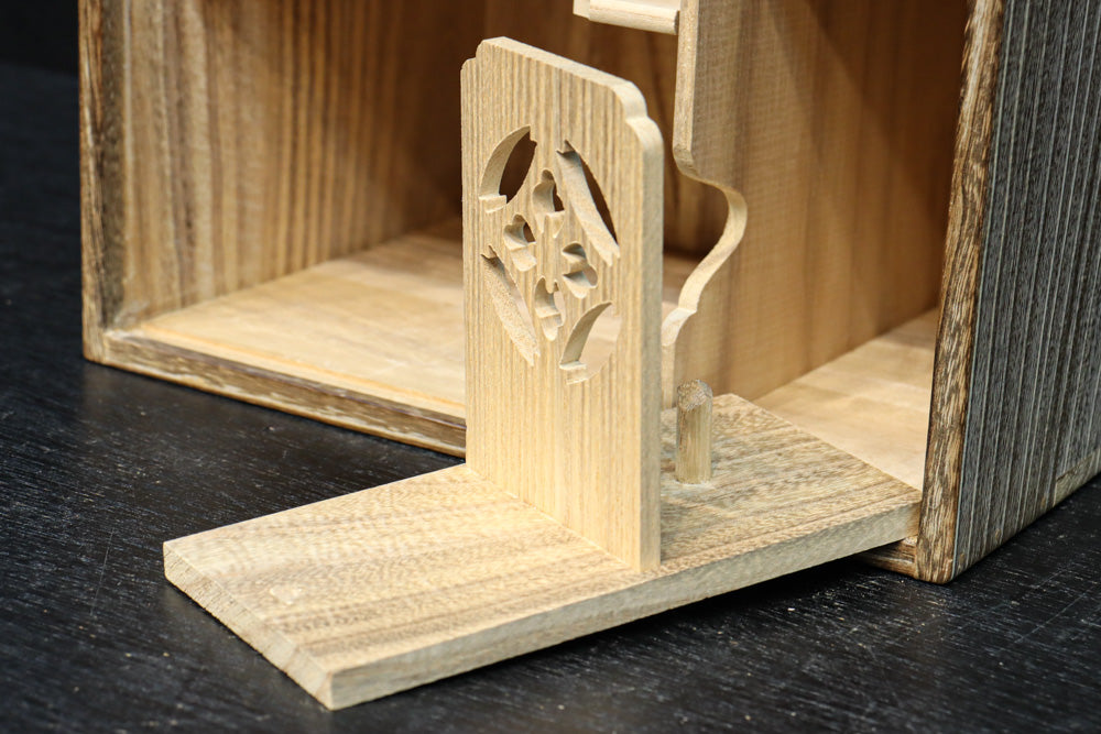 Antique tool box (tabi-Tansu) DC8771