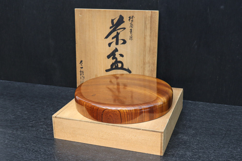 華のある杢目と花柄模様で凛とした面持ちの茶盆(共箱付き) DC8777 在庫