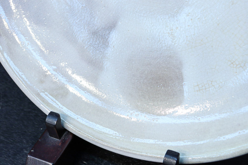 淡く色づく御本の模様が浮かぶ粉引大皿(共箱付き)　DC8778