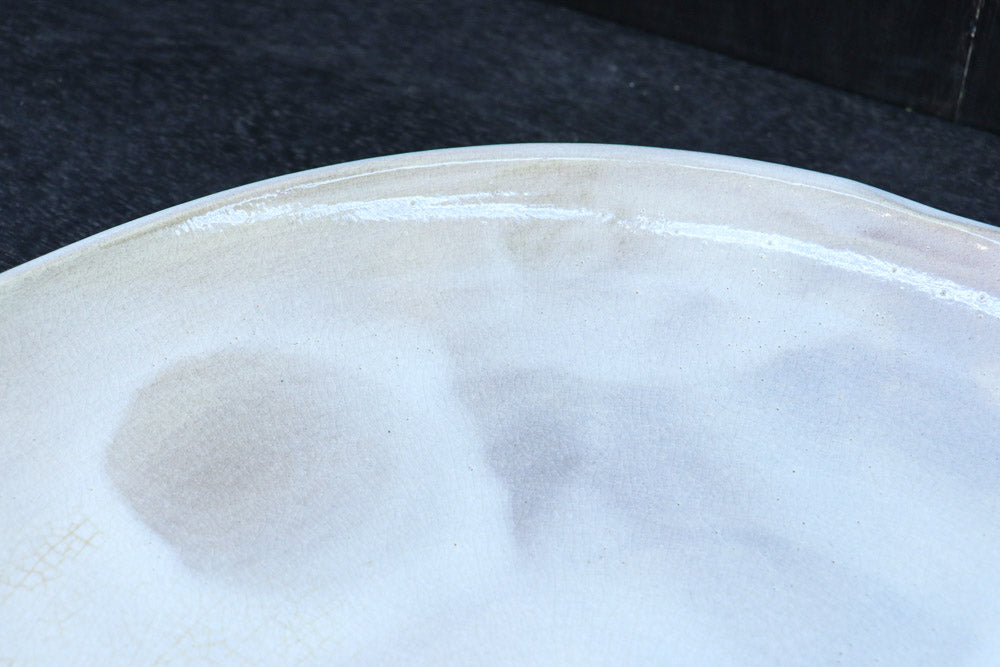 淡く色づく御本の模様が浮かぶ粉引大皿(共箱付き)　DC8778