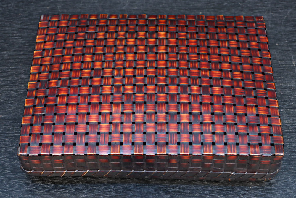 鮮やかな編み目模様の味わい溢れる竹編みの文入れ　DC8779