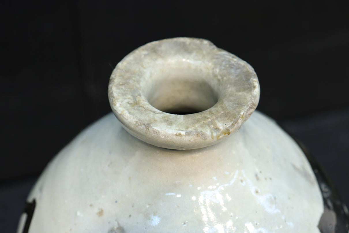 白地に達筆な文字が力強い大振りの酒徳利　DC8786ab　在庫(a:1 b:1)個