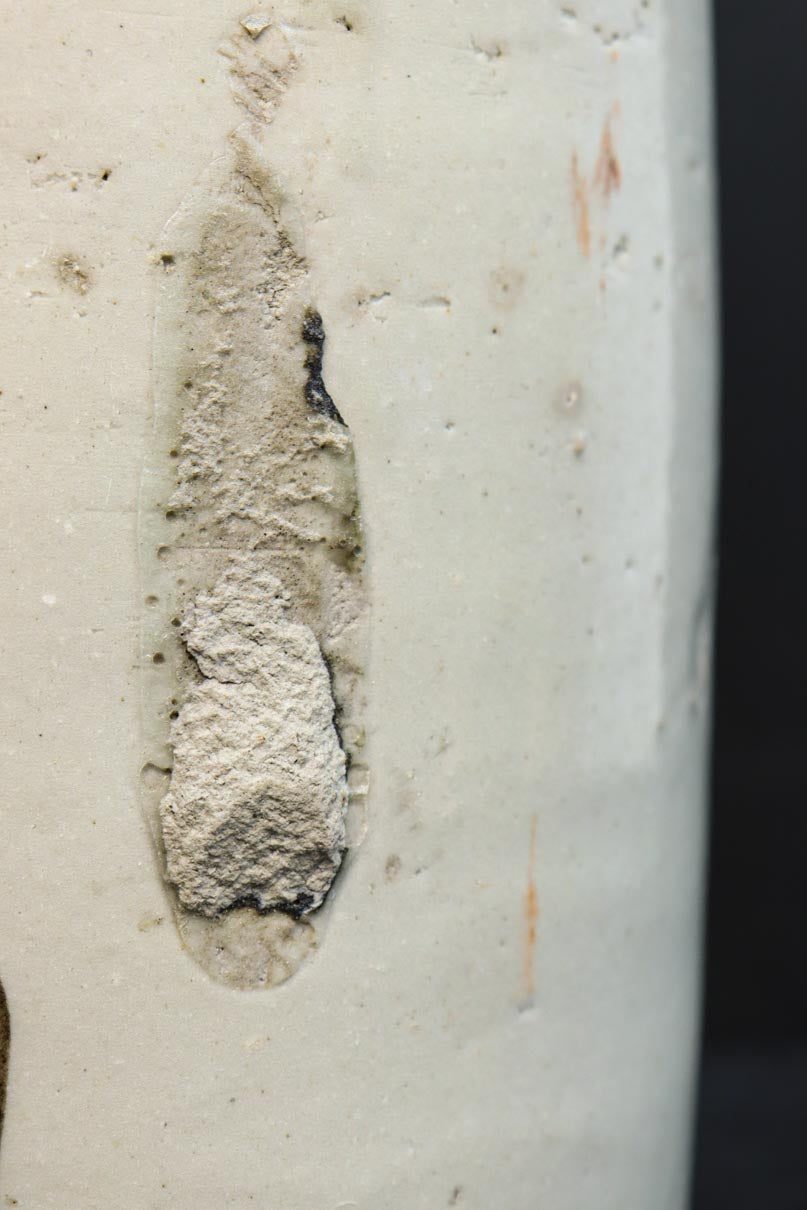 側面下に注ぎ口のあるどっしりと風格ある酒徳利　DC8787