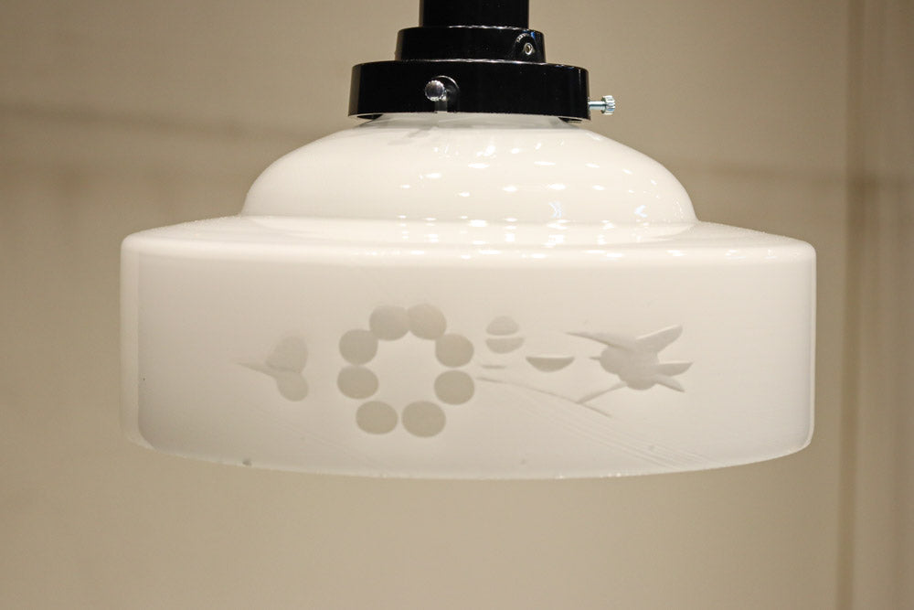 梅の花と小鳥の透かし模様が上品な電笠　DC8791