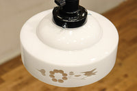 梅の花と小鳥の透かし模様が上品な電笠　DC8791