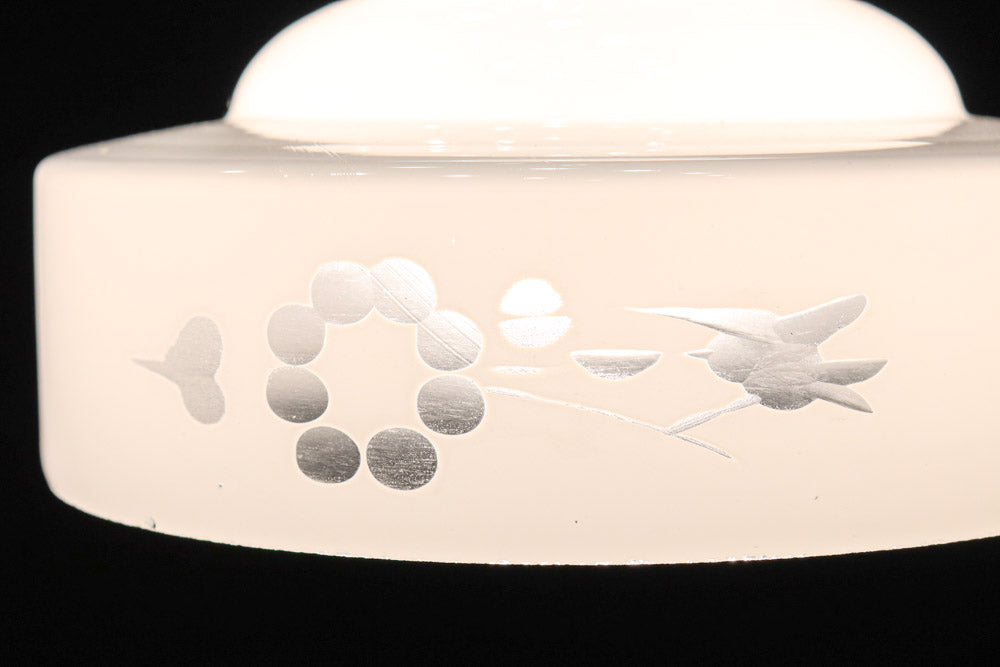 梅の花と小鳥の透かし模様が上品な電笠　DC8791