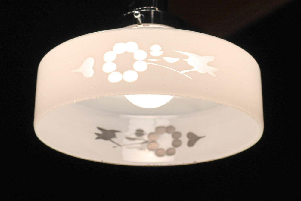 梅の花と小鳥の透かし模様が上品な電笠　DC8791