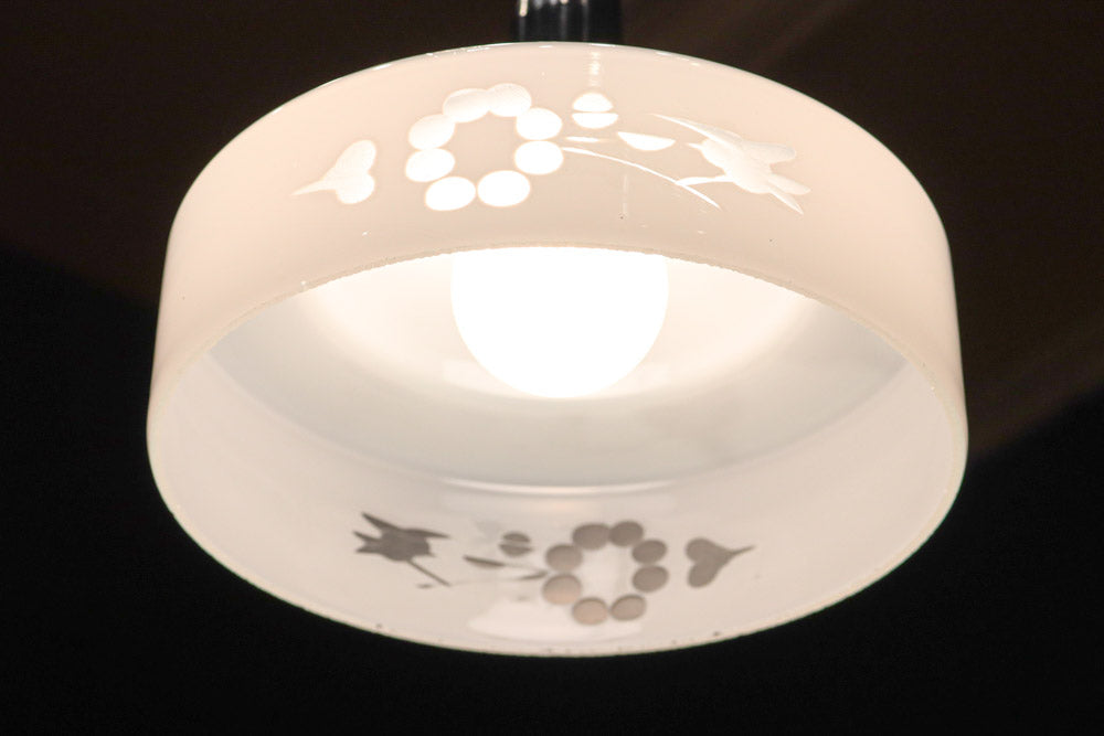 梅の花と小鳥の透かし模様が上品な電笠　DC8791