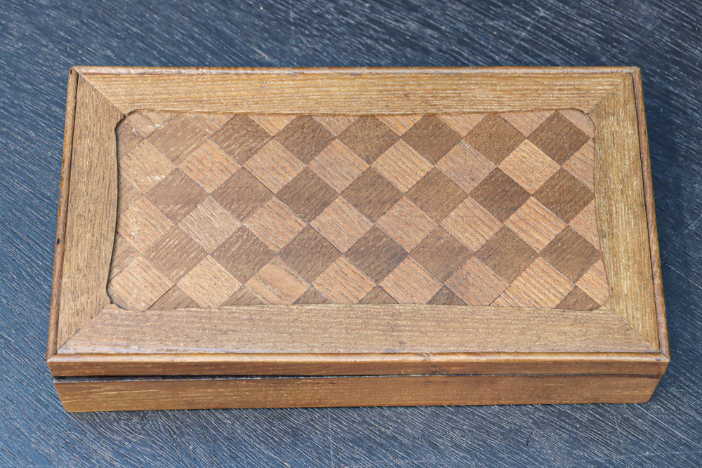 市松模様の寄木細工が引き立つ小箱　DC8792a　在庫(a1:0 a2:1)個