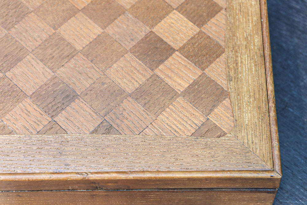 市松模様の寄木細工が引き立つ小箱　DC8792a　在庫(a1:0 a2:1)個