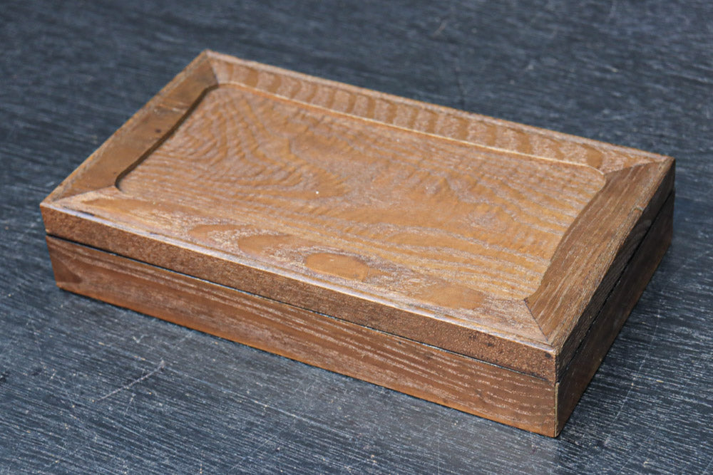 シンプルな装飾で杢目を引き立てる小箱　DC8792b