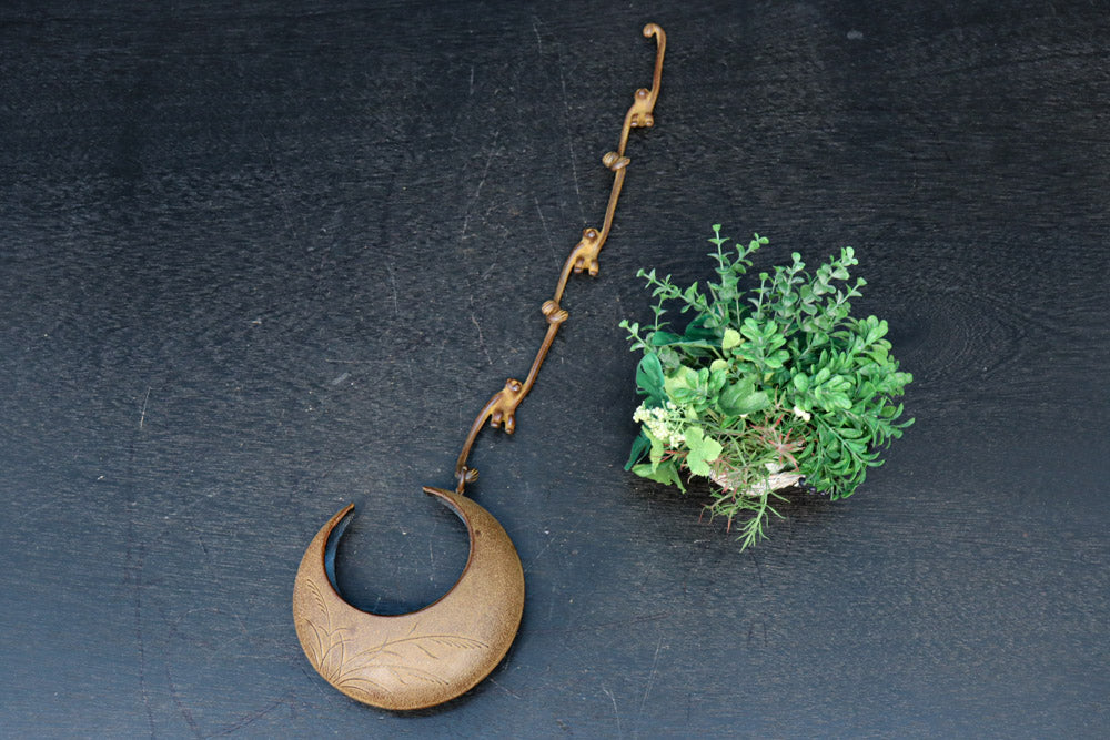 Antique tool (Hanging flower vase) DC8794