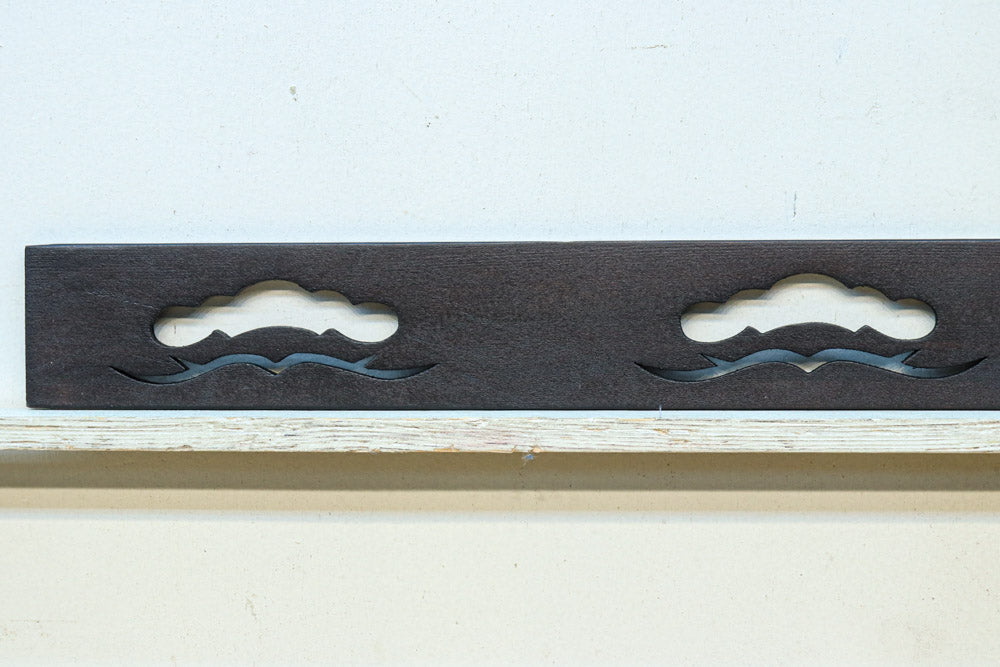 縁起の良い松の葉の図柄が並ぶ小型透かし板　DC8805　在庫4枚