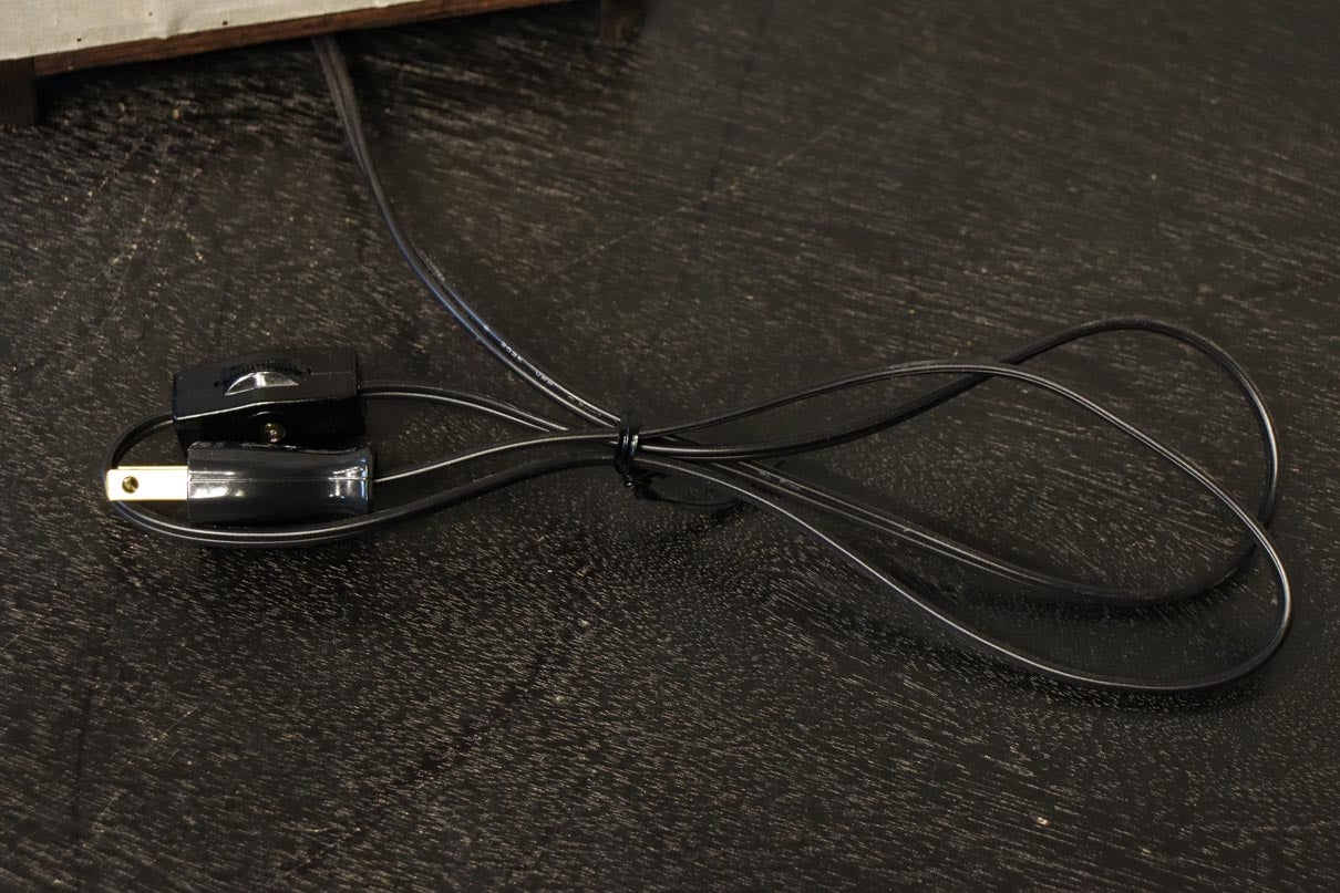 崩し文字で文章を書いた和紙付き角型行灯(あんどん)　DC8810