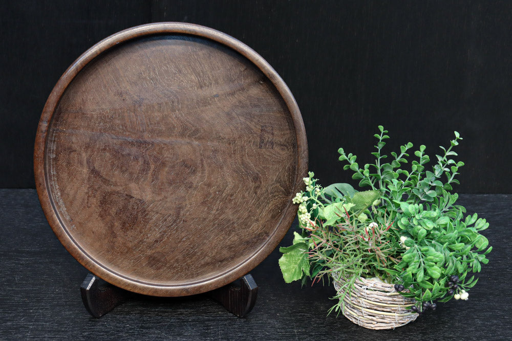 繊細な杢目模様で格調ある面持ちの丸盆　DC8831