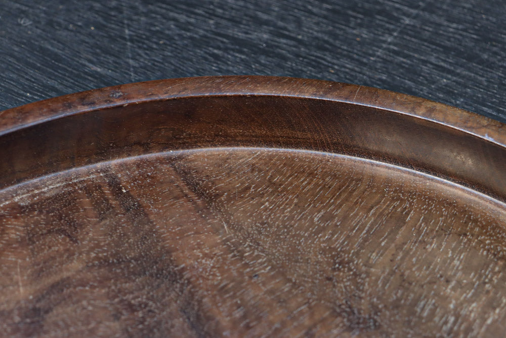 繊細な杢目模様で格調ある面持ちの丸盆　DC8831