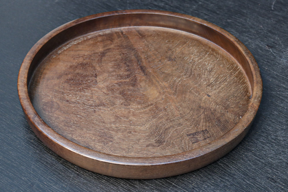 繊細な杢目模様で格調ある面持ちの丸盆　DC8831
