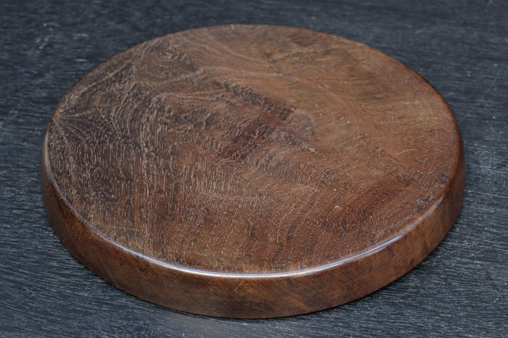 繊細な杢目模様で格調ある面持ちの丸盆　DC8831