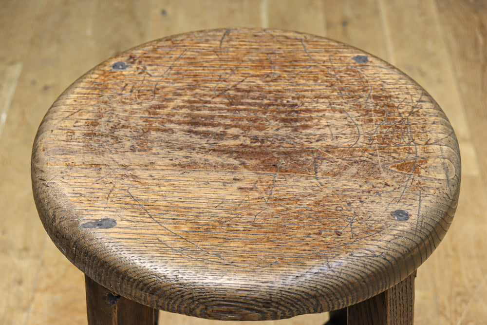 Antique stool DC8834abc