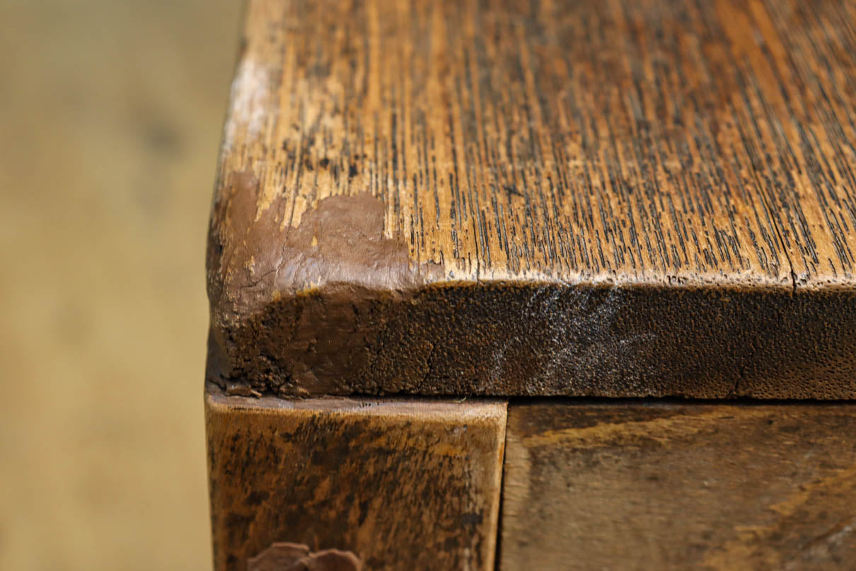 柔らかな風合いの懐かしい味のある角スツール　DC8835abcd　在庫(a:1 b:1 c:1 d:1)脚