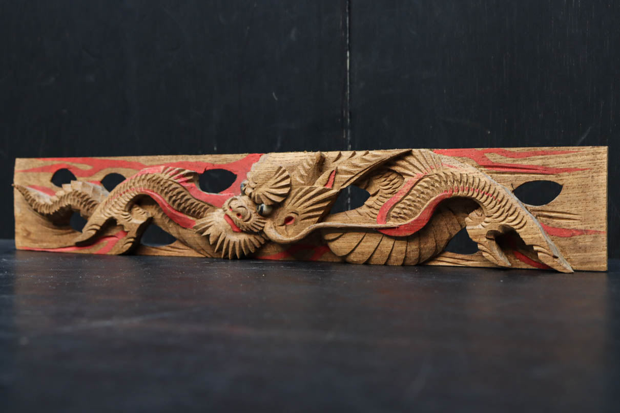 small carved ornaments DC8839