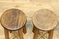 座面の杢目に時代の味わい溢れるスツール　DC8843a-e　在庫(a:1 b:1 c:1 d:1 e:1)脚
