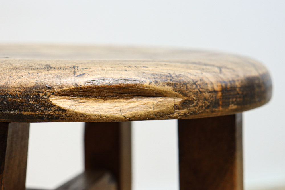 座面の杢目に時代の味わい溢れるスツール　DC8843a-e　在庫(a:1 b:1 c:1 d:1 e:1)脚