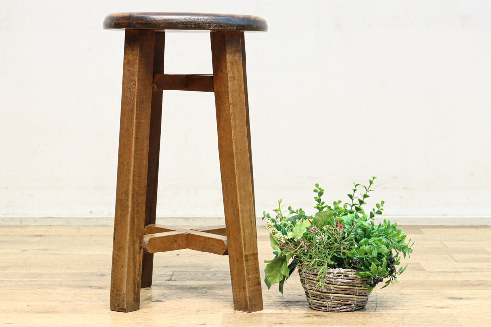 座面の杢目に時代の味わい溢れるスツール　DC8843a-e　在庫(a:1 b:1 c:1 d:1 e:1)脚