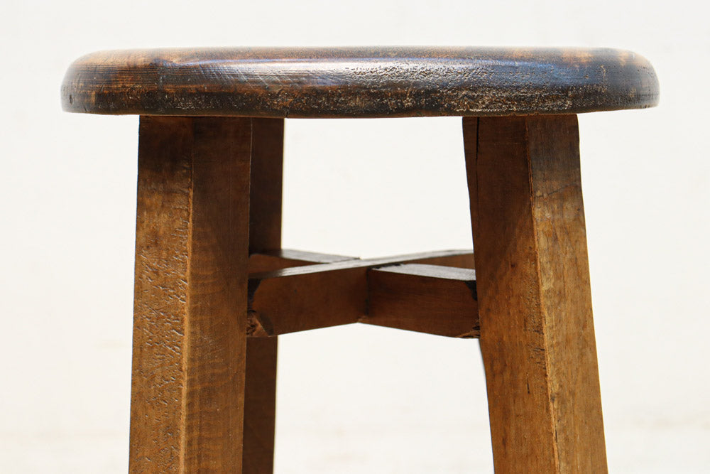 座面の杢目に時代の味わい溢れるスツール　DC8843a-e　在庫(a:1 b:1 c:1 d:1 e:1)脚