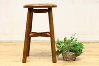 安定感のある造りで風合い豊かな温かみのあるスツール　DC8844