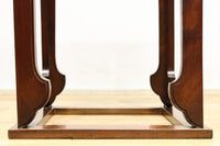 洗練されたデザインで飾り物を引き立てる花台　DC8845