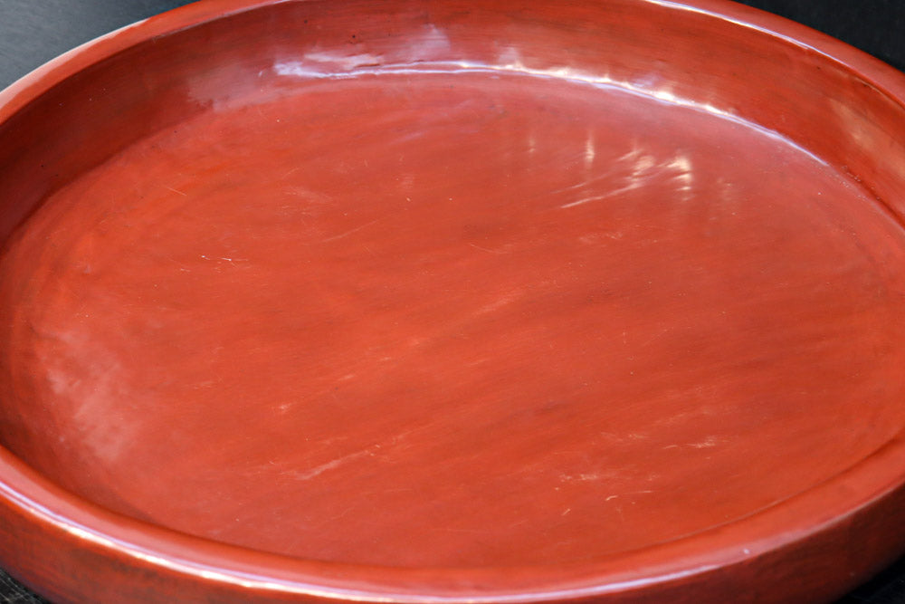 深みある朱漆で風情溢れる丸盆　DC8850