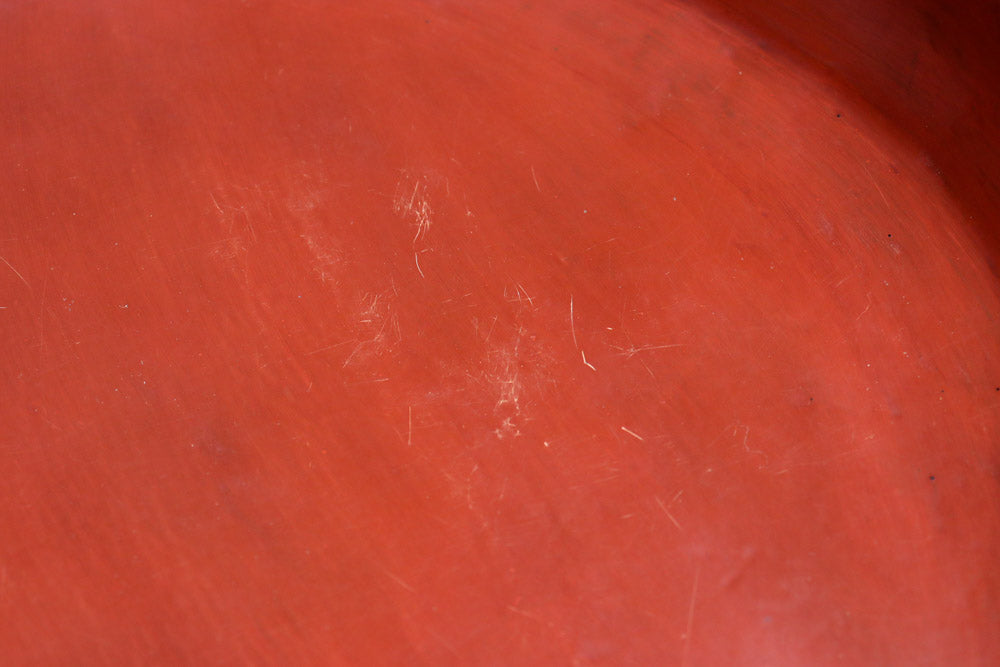 深みある朱漆で風情溢れる丸盆　DC8850